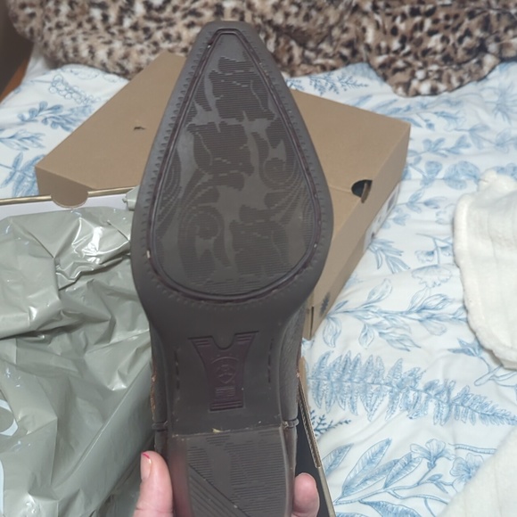 Ariat Boots - Picture 2 of 4